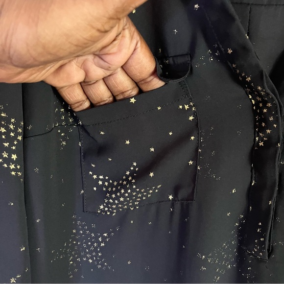 Torrid Harper Black Gold Star Print Size Torrid 0 | L| 12 - Picture 4 of 8